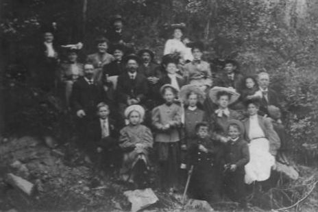 1905-duluth-family-outing