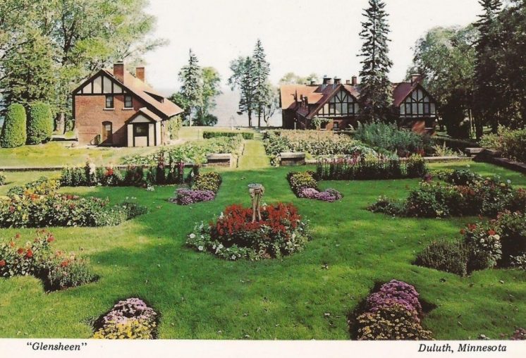 glensheen-mansion-garden