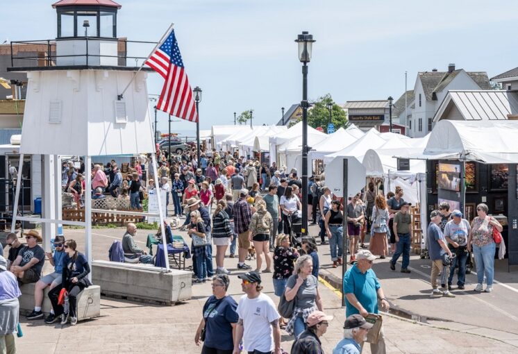Grand Marais Arts Festival 2023 photo by Dennis Chick
