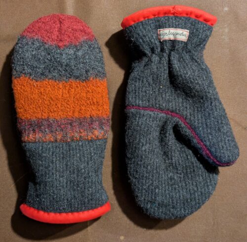 orange mittens