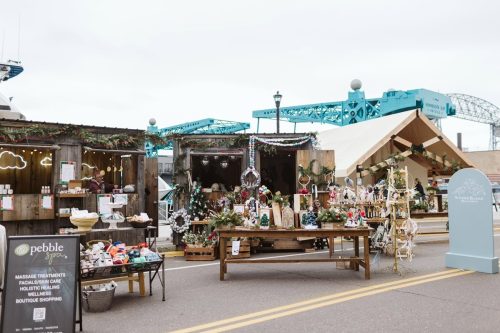Duluth Winter Village outdoor displays