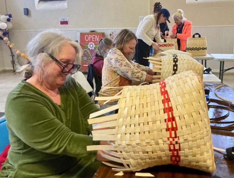 AdirondackbasketSOLCA