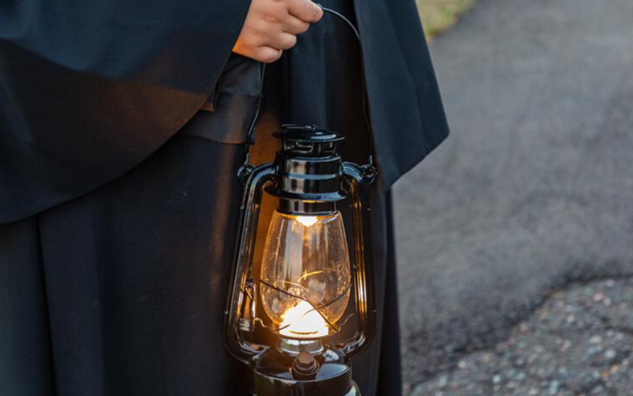 Lantern Tour